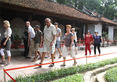 Over 6 million foreign tourists visit Viet Nam