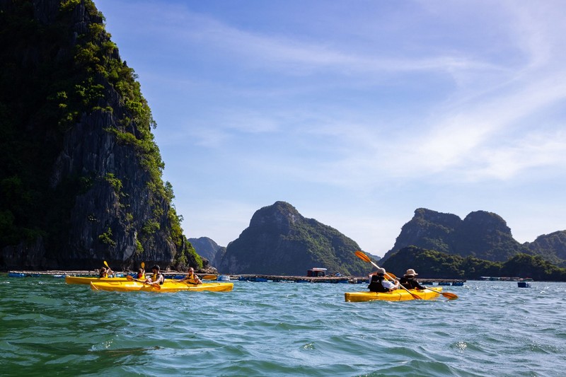 V’Spirit Premier Cruise, Kayaking